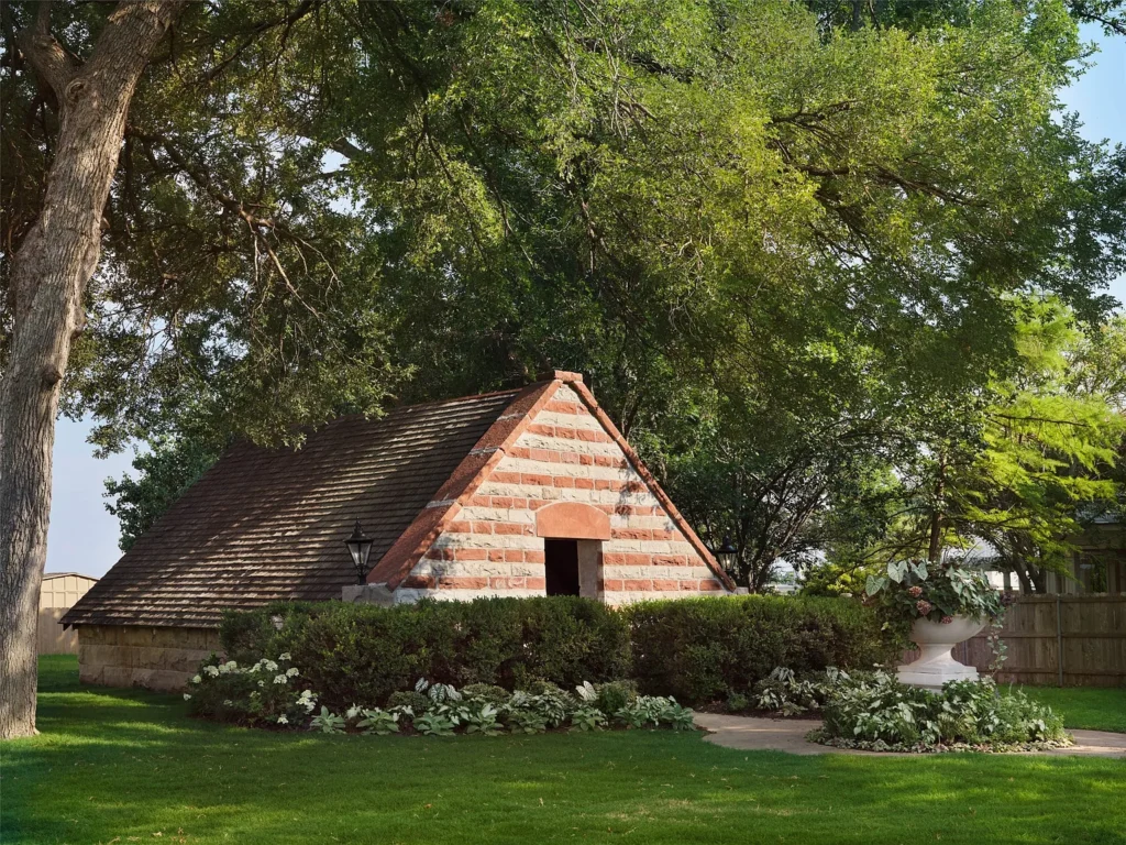 Historic Waco Castle – A Timeless Texas Treasure 25