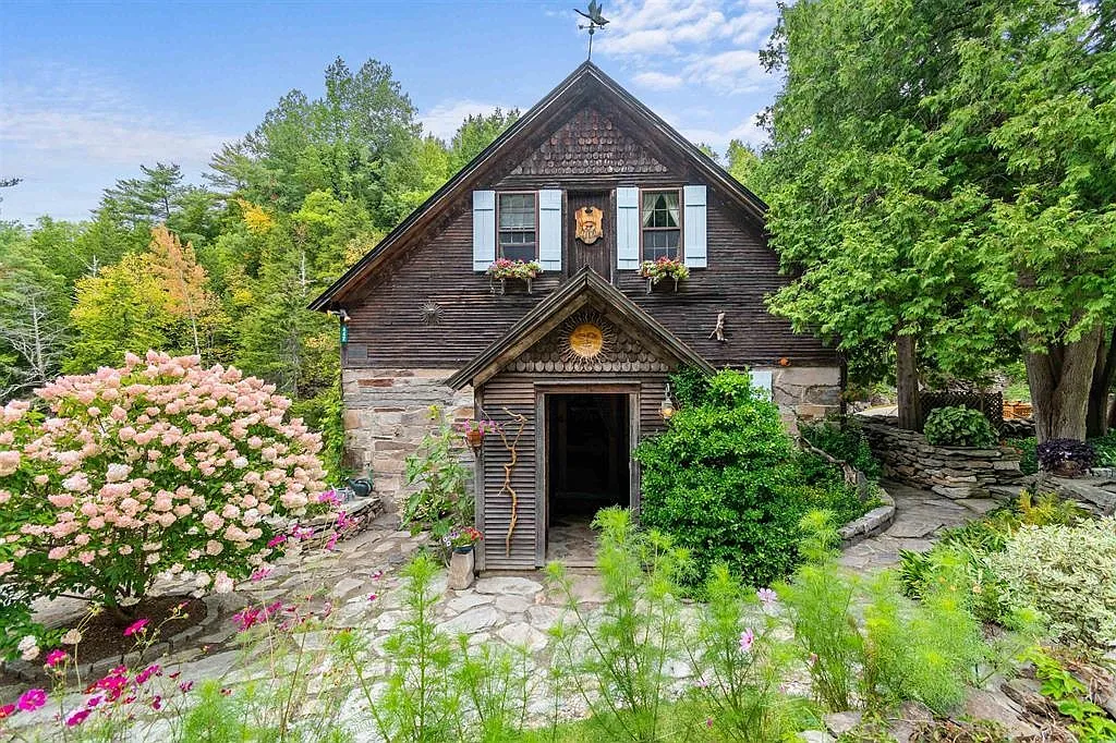 Historic 1799 Mill Retreat on Lewis Creek 29