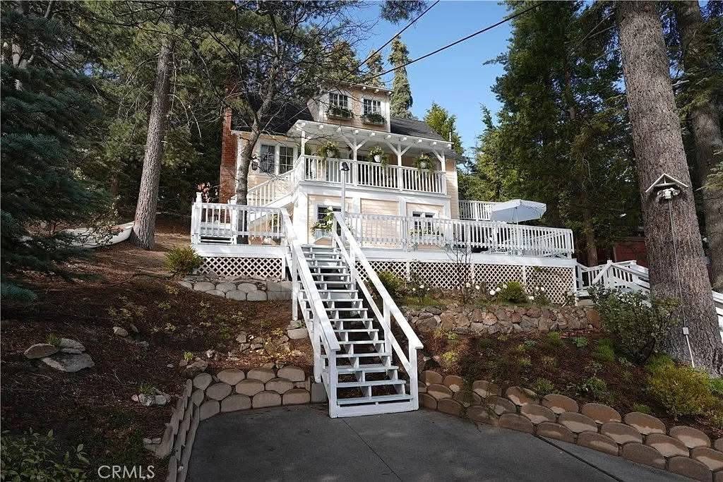Hidden Among the Pines: A Storybook Cabin with Timeless Character in Twin Peaks, California 1
