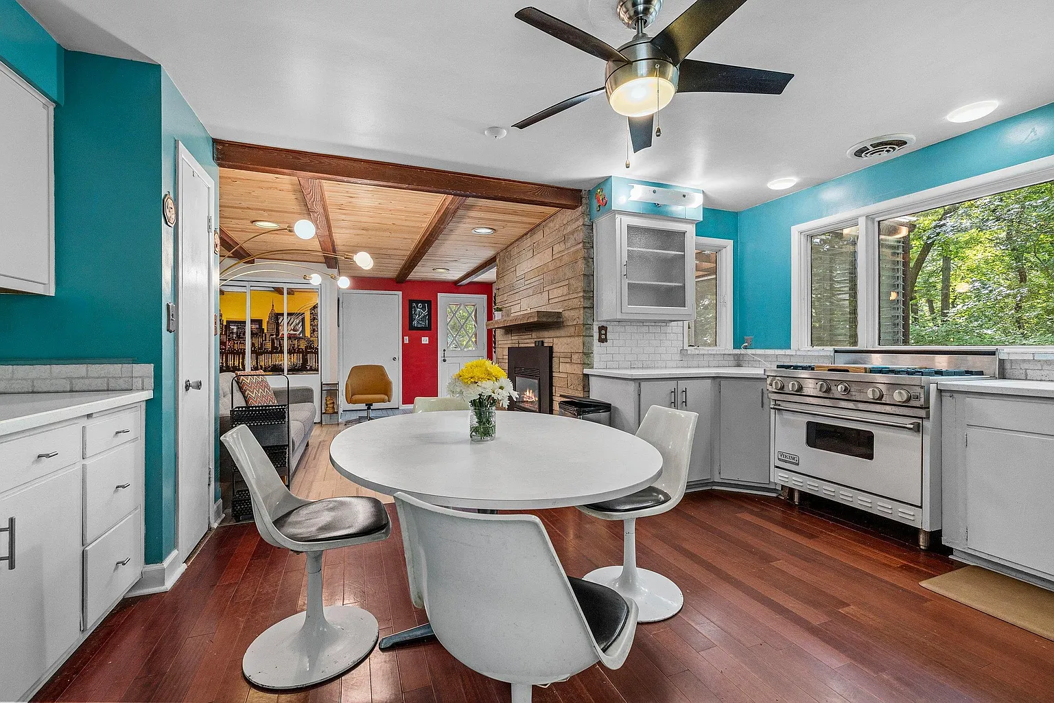 A 1960 Wright-Inspired Ranch in Green Bay 10