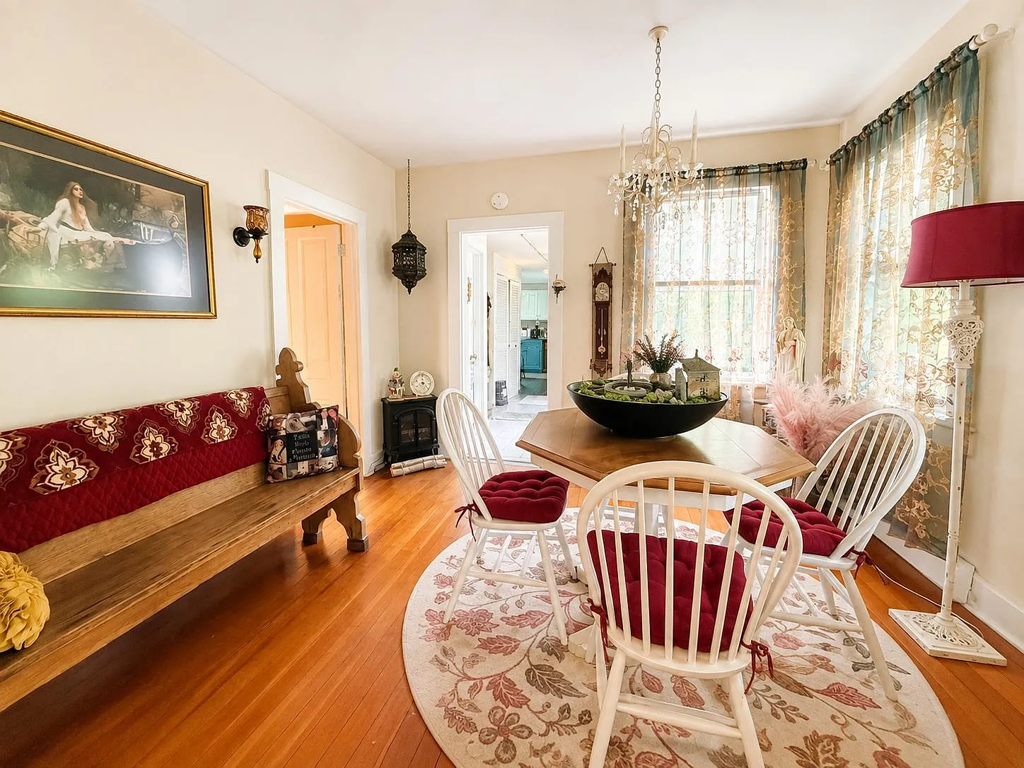 A Charming 1930 Vermont Home on the Rock River 10
