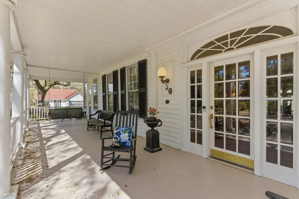 The c.1821 Elmore–Henderson House in Walterboro, SC 11