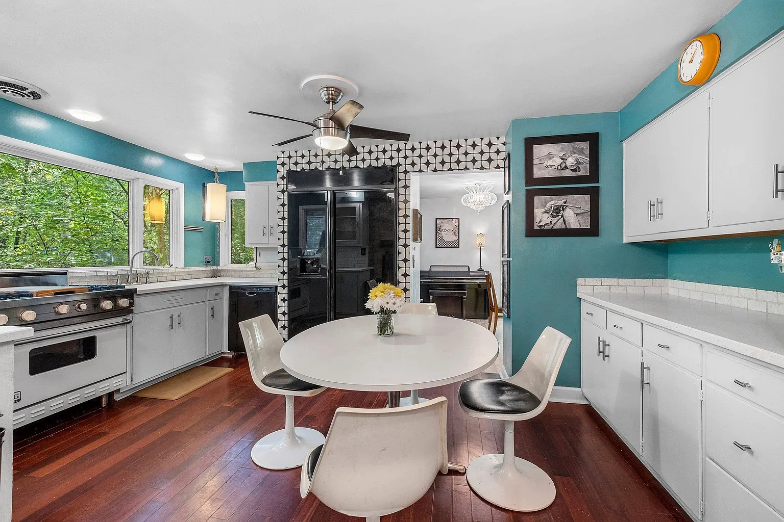 A 1960 Wright-Inspired Ranch in Green Bay 12