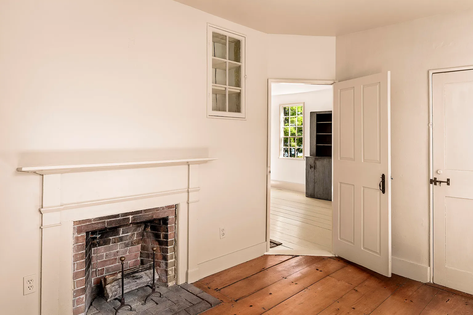 The c.1798 John M. Parsons House: A Restored Waterfront Treasure on Westport Island, Maine 16