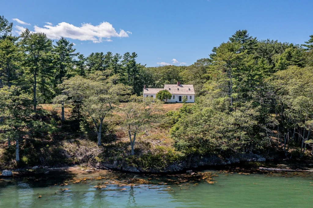 The c.1798 John M. Parsons House: A Restored Waterfront Treasure on Westport Island, Maine 2