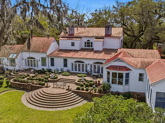 The c.1821 Elmore–Henderson House in Walterboro, SC 2