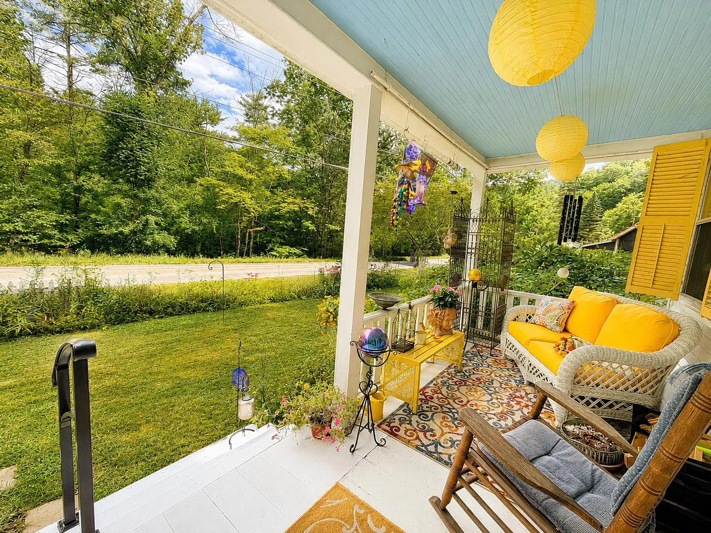 A Charming 1930 Vermont Home on the Rock River 4