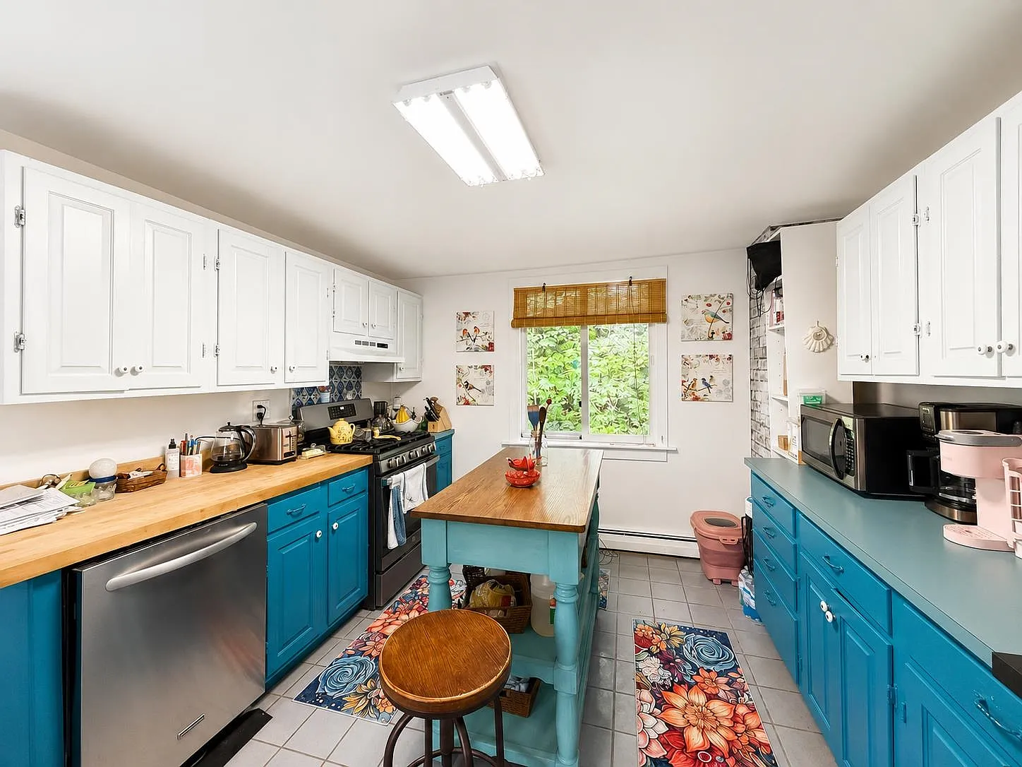 A Charming 1930 Vermont Home on the Rock River 7