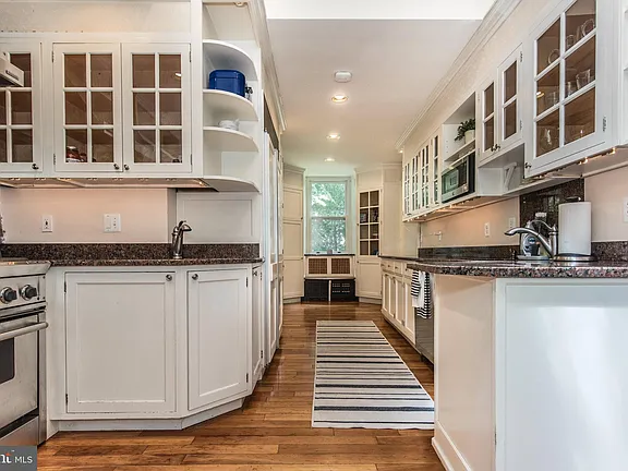 Linden Gate: A Grand 1893 Victorian in Ambler, Pennsylvania 7
