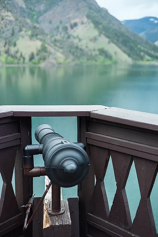 A Pirate Ship on Williams Lake: Idaho’s Remarkable Shipwreck House 7