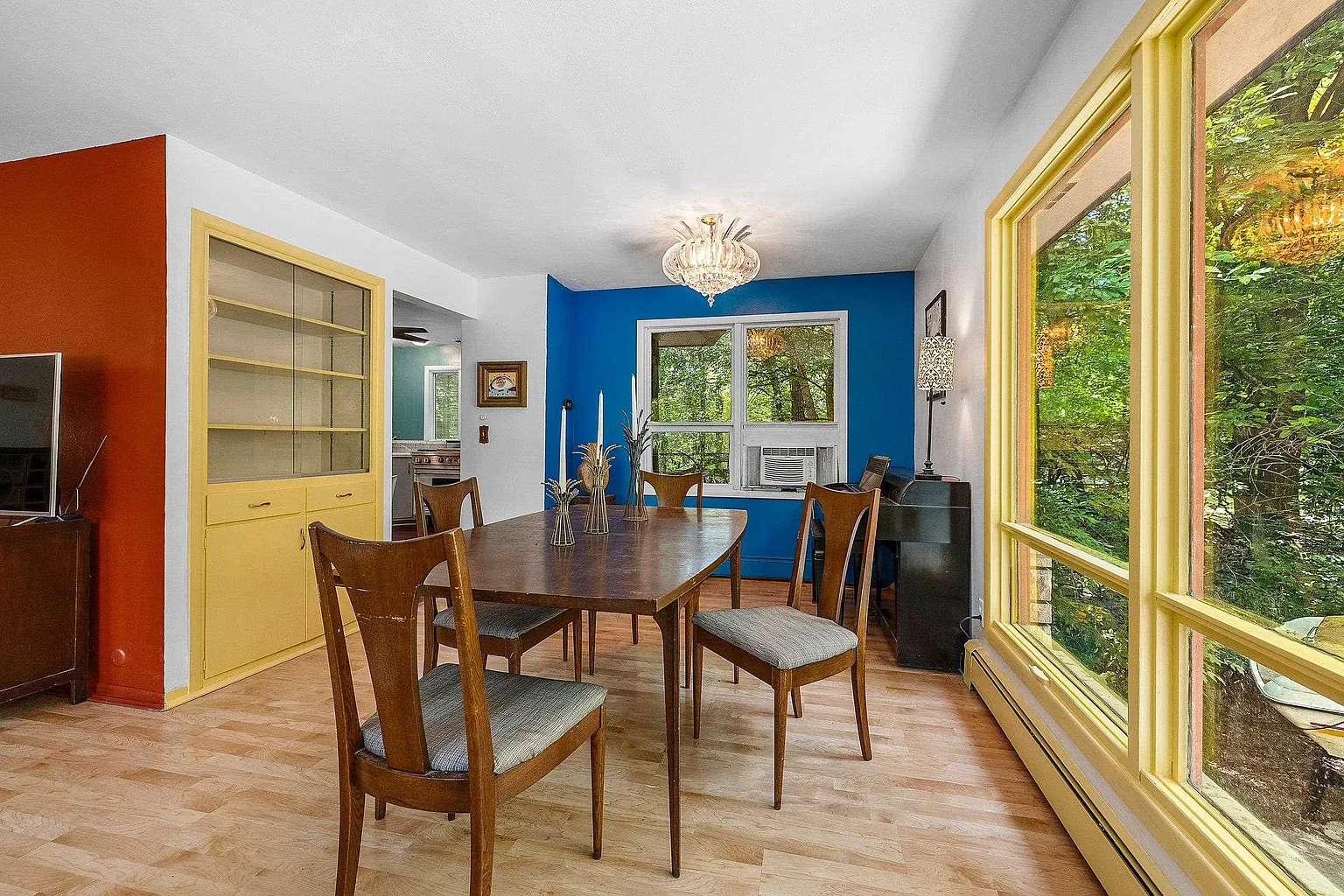A 1960 Wright-Inspired Ranch in Green Bay 8