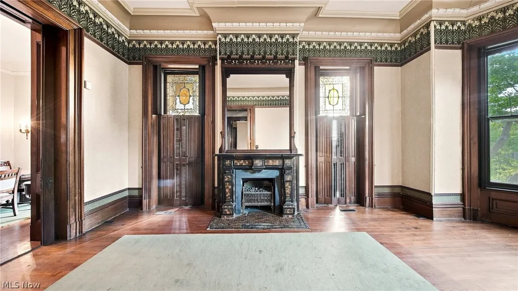 The 1878 Chancellor House in Parkersburg, West Virginia 8