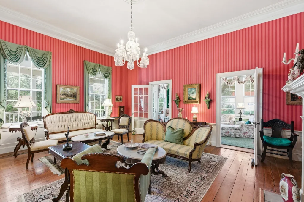 The c.1821 Elmore–Henderson House in Walterboro, SC 8