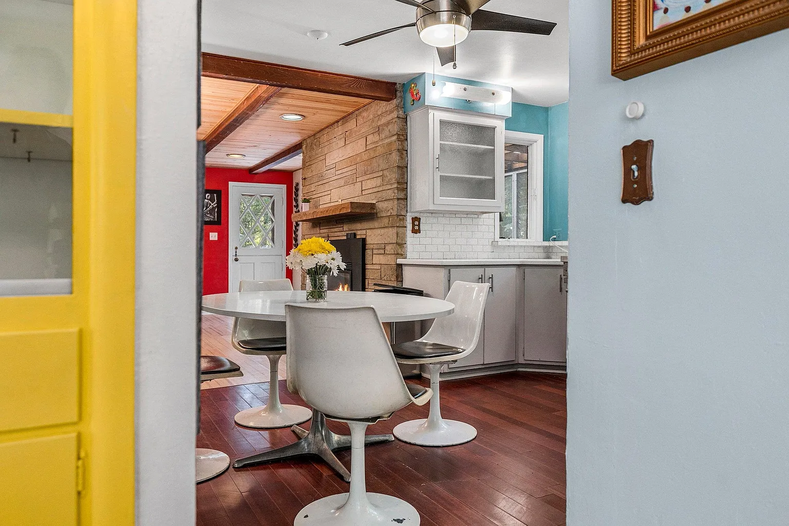 A 1960 Wright-Inspired Ranch in Green Bay 9
