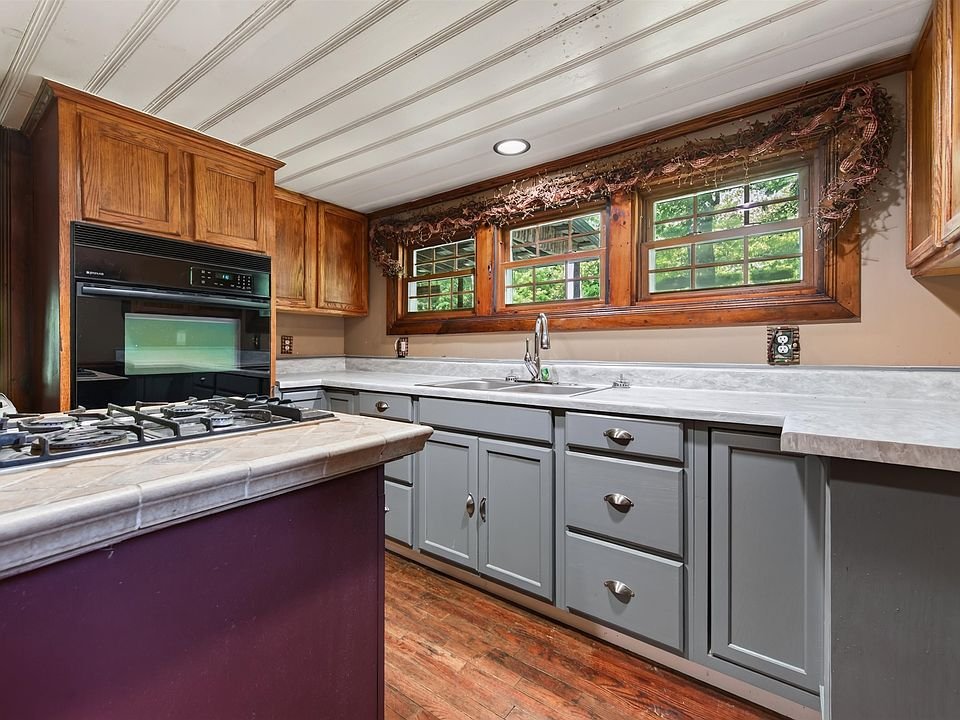 Kitchen counters, windows and lower cabinets